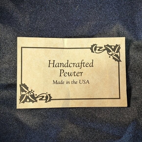 Pewter Coyote Wolf Howling at the Moon Profile Pendant - Picture 3 of 4